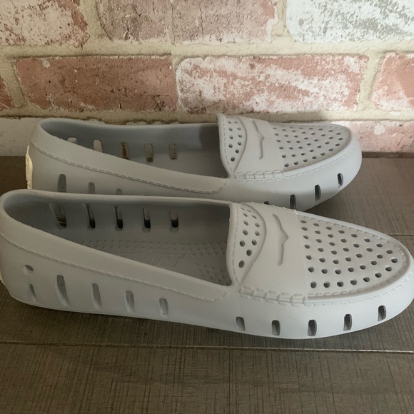 Floafers - Picture 3 of 3